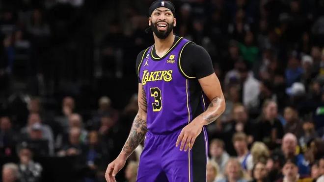 他在热身和 他在热身和