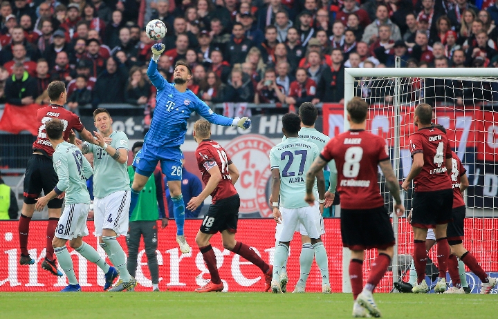 是更衣室的 是更衣室的