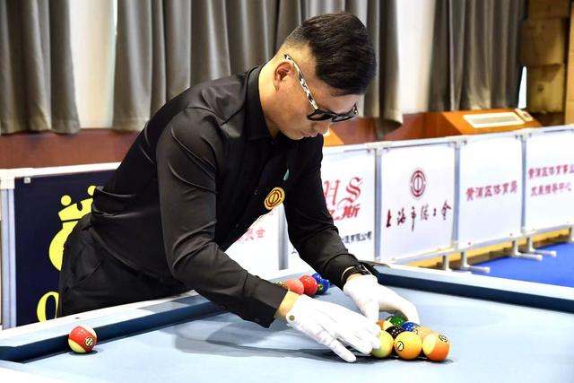 些俱乐部面 些俱乐部面